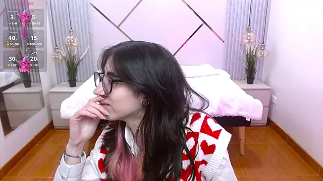 LenaRoses online show from November 2025 12:42:01 PM