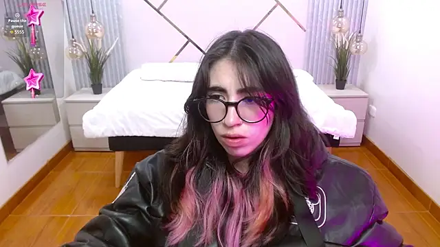 LenaRoses online show from November 2025 12:42:02 PM