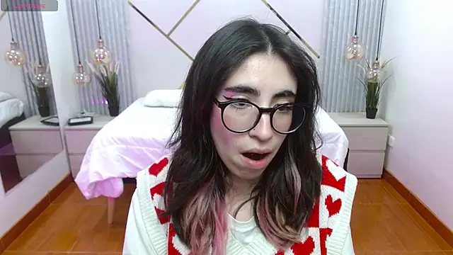 LenaRoses online show from September 2025 08:41:01 PM