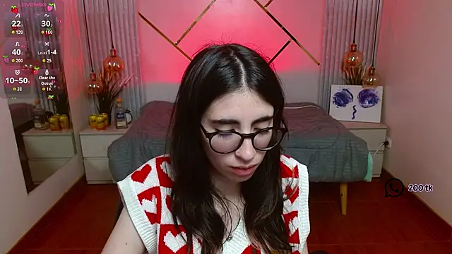 Snapshot of LenaRoses chatting on July 2026 08:15:01 PM LenaRoses online show from July 2026 08:15:01 PM