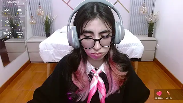 LenaRoses online show from September 2025 09:18:01 PM