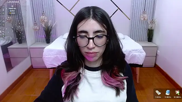 LenaRoses online show from October 2025 08:10:02 PM