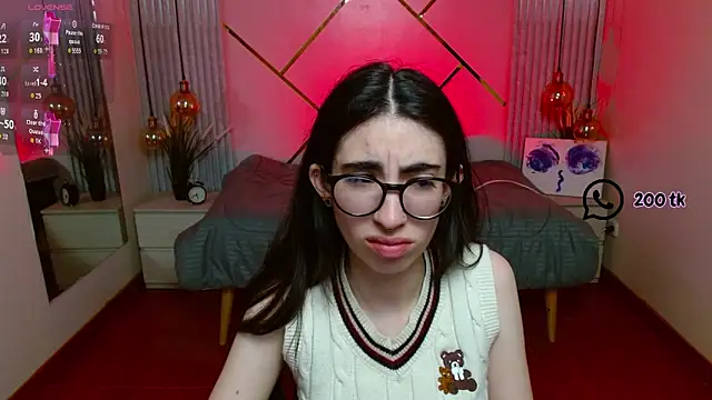 LenaRoses online show from May 2026 07:33:02 PM