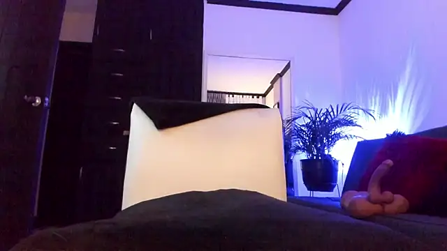 michele watson online show from November 2025 08:31:01 PM