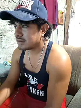 Snapshot of GusssHOT chatting on June 2026 03:45:01 PM GusssHOT online show from June 2026 03:45:01 PM