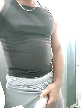 Snapshot of gilera250s chatting on November 2025 04:43:02 PM gilera250s online show from November 2025 04:43:02 PM