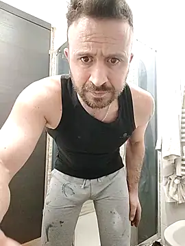 Snapshot of gilera250s chatting on March 2025 05:24:02 PM gilera250s online show from March 2025 05:24:02 PM