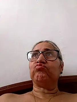 Snapshot of _candi chatting on December 2025 01:48:02 PM candi online show from December 2025 01:48:02 PM