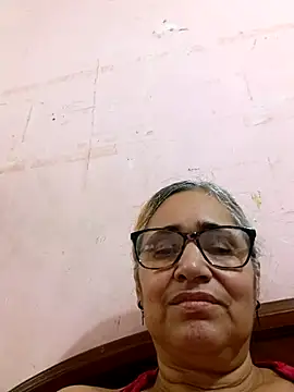 Snapshot of _candi chatting on December 2025 12:26:01 PM candi online show from December 2025 12:26:01 PM