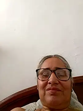 Snapshot of _candi chatting on January 2026 03:38:01 PM candi online show from January 2026 03:38:01 PM