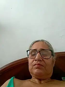 Snapshot of _candi chatting on January 2026 02:02:01 PM candi online show from January 2026 02:02:01 PM