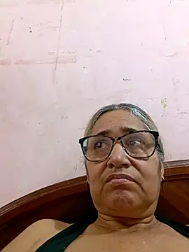 Snapshot of _candi chatting on December 2025 12:37:01 PM candi online show from December 2025 12:37:01 PM