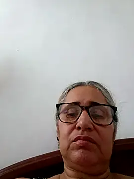 Snapshot of _candi chatting on January 2026 06:44:02 PM candi online show from January 2026 06:44:02 PM