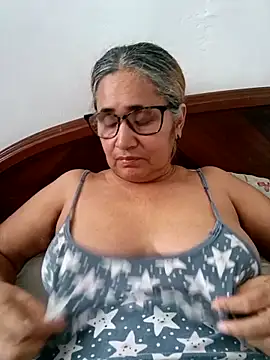 Snapshot of _candi chatting on January 2026 07:12:01 PM candi online show from January 2026 07:12:01 PM