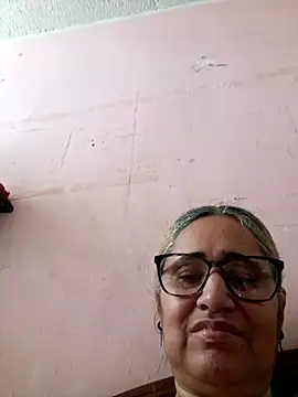 Snapshot of _candi chatting on November 2025 01:22:01 PM candi online show from November 2025 01:22:01 PM