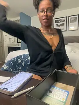 slimerlla online show from November 2025 08:07:01 AM