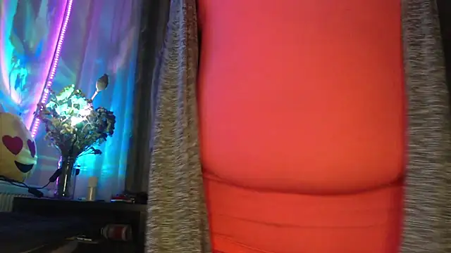 Snapshot of amorelara chatting on July 2026 10:24:01 AM amorelara online show from July 2026 10:24:01 AM