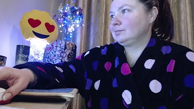 amorelara online show from February 2026 03:18:02 AM