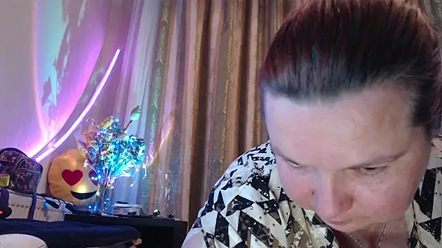 Snapshot of amorelara chatting on June 2026 04:11:02 AM amorelara online show from June 2026 04:11:02 AM