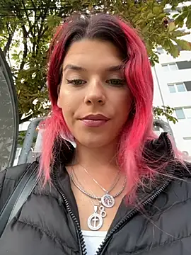 RiriRoseey online show from October 2025 06:34:01 AM