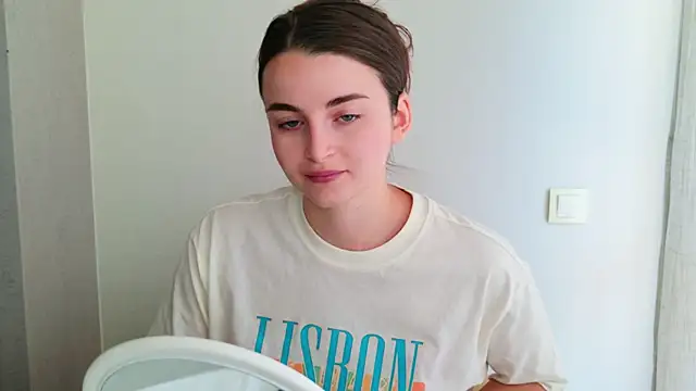 Miss Arwen online show from June 2026 07:41:01 AM