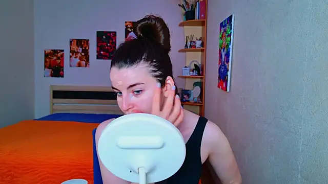 Snapshot of Miss_Arwen chatting on March 2025 04:30:02 AM Miss Arwen online show from March 2025 04:30:02 AM