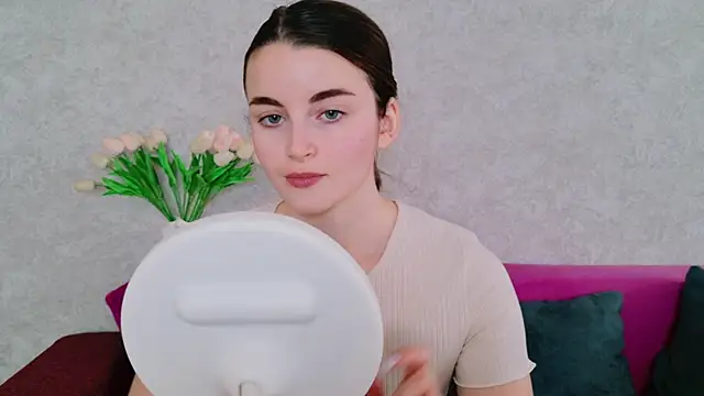 Miss Arwen online show from November 2025 05:44:02 AM