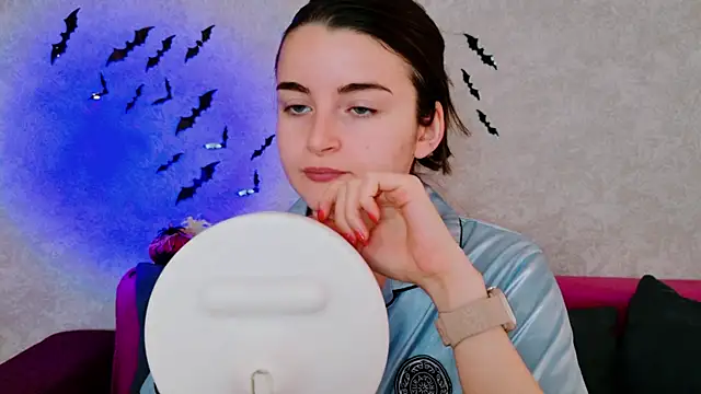 Snapshot of Miss_Arwen chatting on October 2025 03:37:01 AM Miss Arwen online show from October 2025 03:37:01 AM