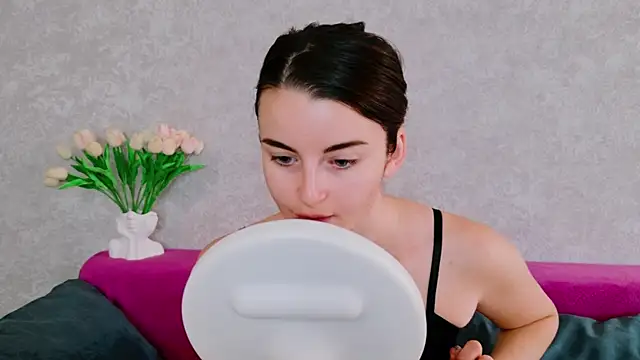 Snapshot of Miss_Arwen chatting on October 2025 04:38:01 AM Miss Arwen online show from October 2025 04:38:01 AM