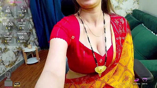 sassysonia online show from July 2026 12:06:01 PM