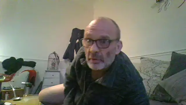 Snapshot of Shyboy817 chatting on January 2026 03:52:01 PM Shyboy817 online show from January 2026 03:52:01 PM