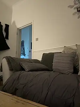 Snapshot of Shyboy817 chatting on February 2026 06:50:01 PM Shyboy817 online show from February 2026 06:50:01 PM