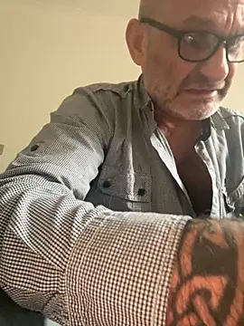 Shyboy817 online show from September 2025 01:58:02 PM