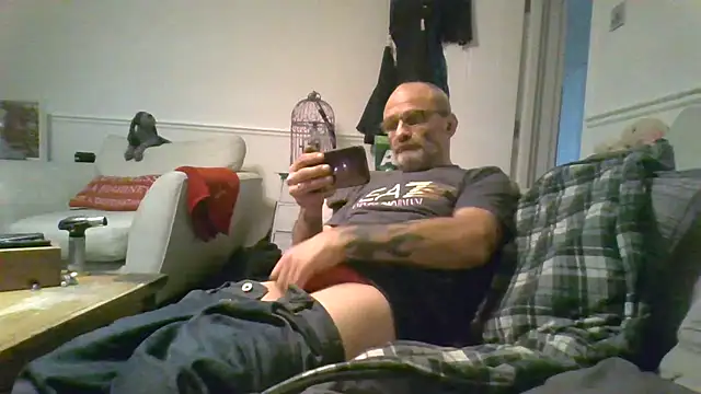 Snapshot of Shyboy817 chatting on January 2026 02:15:02 AM Shyboy817 online show from January 2026 02:15:02 AM