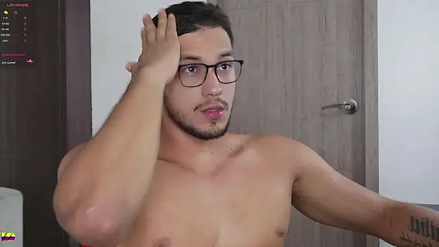 Snapshot of daniel_mejia1 chatting on February 2026 09:01:01 PM daniel mejia1 online show from February 2026 09:01:01 PM