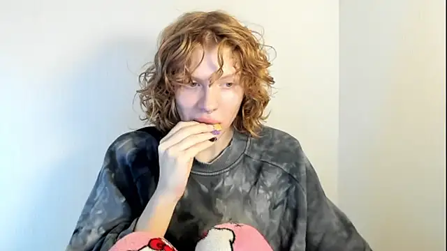 StellaDavis online show from October 2025 10:47:02 AM