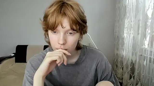 Snapshot of StellaDavis chatting on July 2026 11:00:01 AM StellaDavis online show from July 2026 11:00:01 AM
