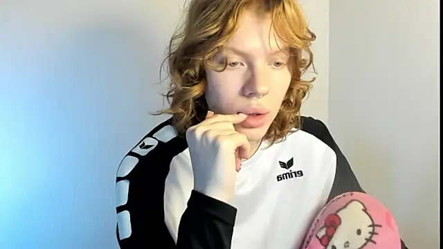 StellaDavis online show from October 2025 08:15:01 AM