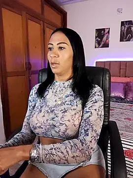 charlotte bayron02 online show from April 2026 12:24:01 AM