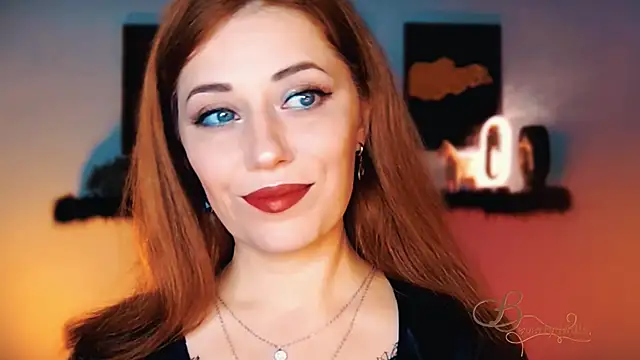 MissBeverlyMills online show from November 2025 03:22:02 AM