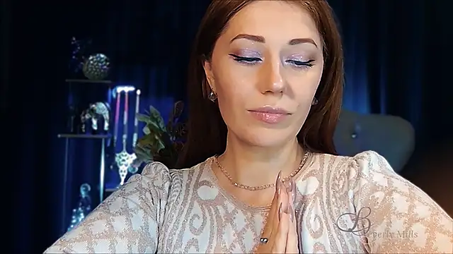 MissBeverlyMills online show from April 2026 04:23:02 PM