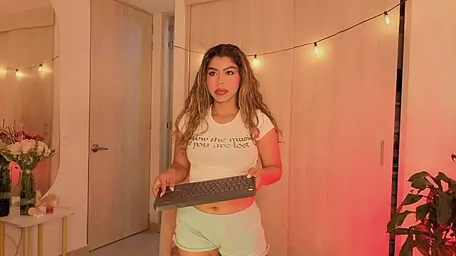 Melina Ferrer1 online show from July 2026 01:11:01 PM