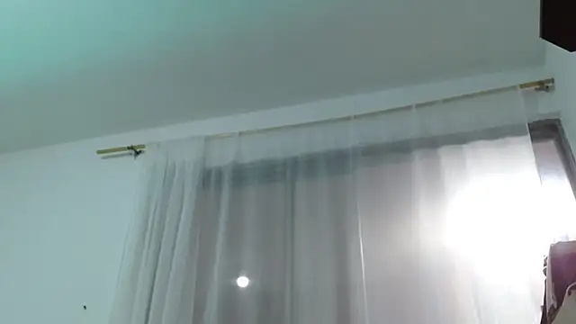 Snapshot of hantonella_ chatting on June 2026 02:06:01 PM hantonella online show from June 2026 02:06:01 PM