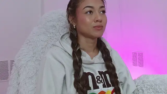 hantonella  online show from November 2025 01:26:01 PM