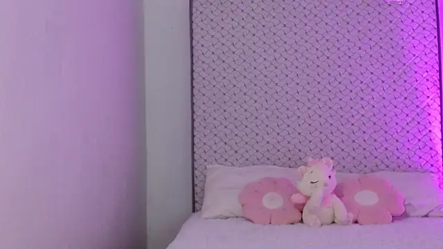 hantonella  online show from April 2026 01:26:02 PM