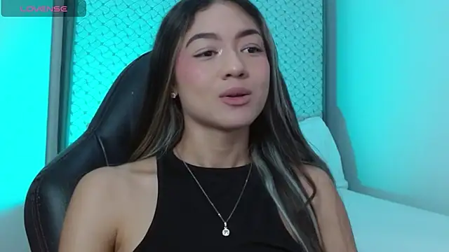 Snapshot of hantonella_ chatting on July 2026 02:39:02 PM hantonella online show from July 2026 02:39:02 PM
