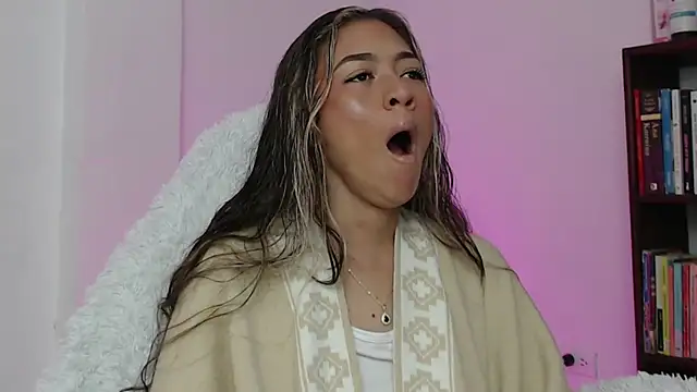 hantonella  online show from January 2026 12:34:01 PM