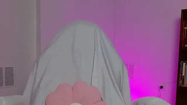 Snapshot of hantonella_ chatting on October 2025 09:01:01 PM hantonella  online show from October 2025 09:01:01 PM