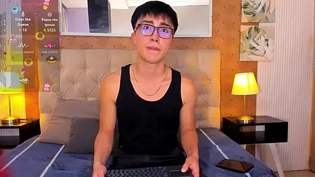 santi-fabulous online show from September 2025 08:25:02 PM