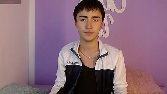 santi-fabulous online show from December 2024 03:53:01 AM